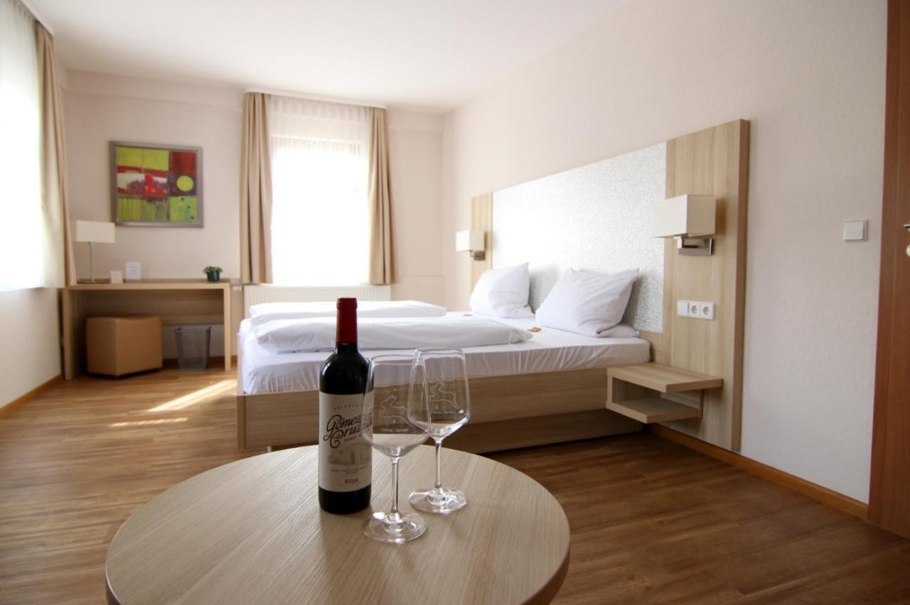Ringhotel Gasthof Hasen Herrenberg Esterno foto